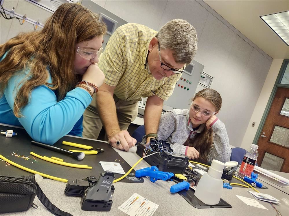  Fiber Optics Technician and Installer Training Certified