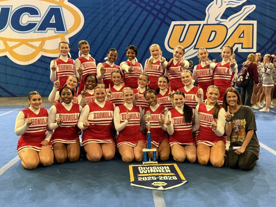  Cheerleader group photo